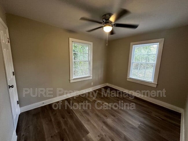 Building Photo - 903 Holt St