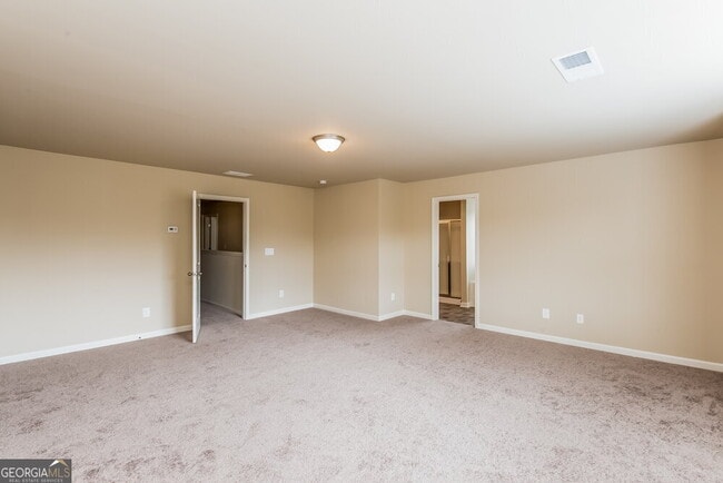 Building Photo - 258 Stillwood Dr