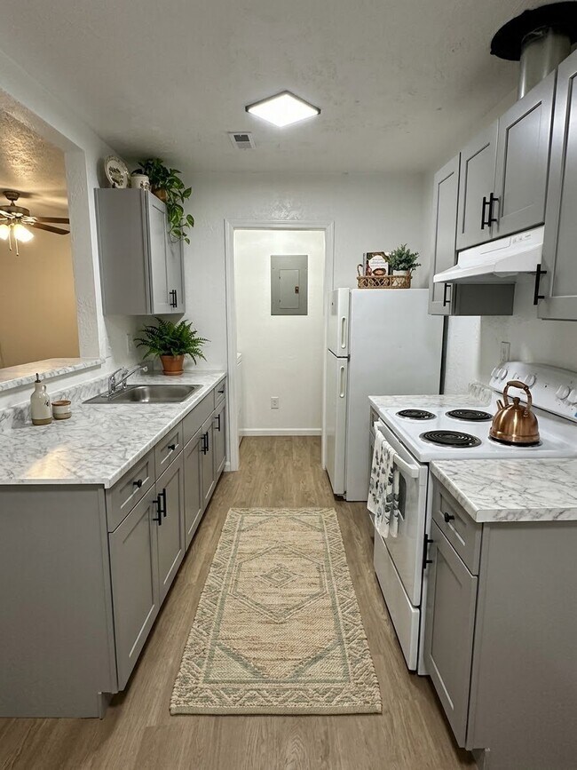 Building Photo - 2405 Antebellum Dr