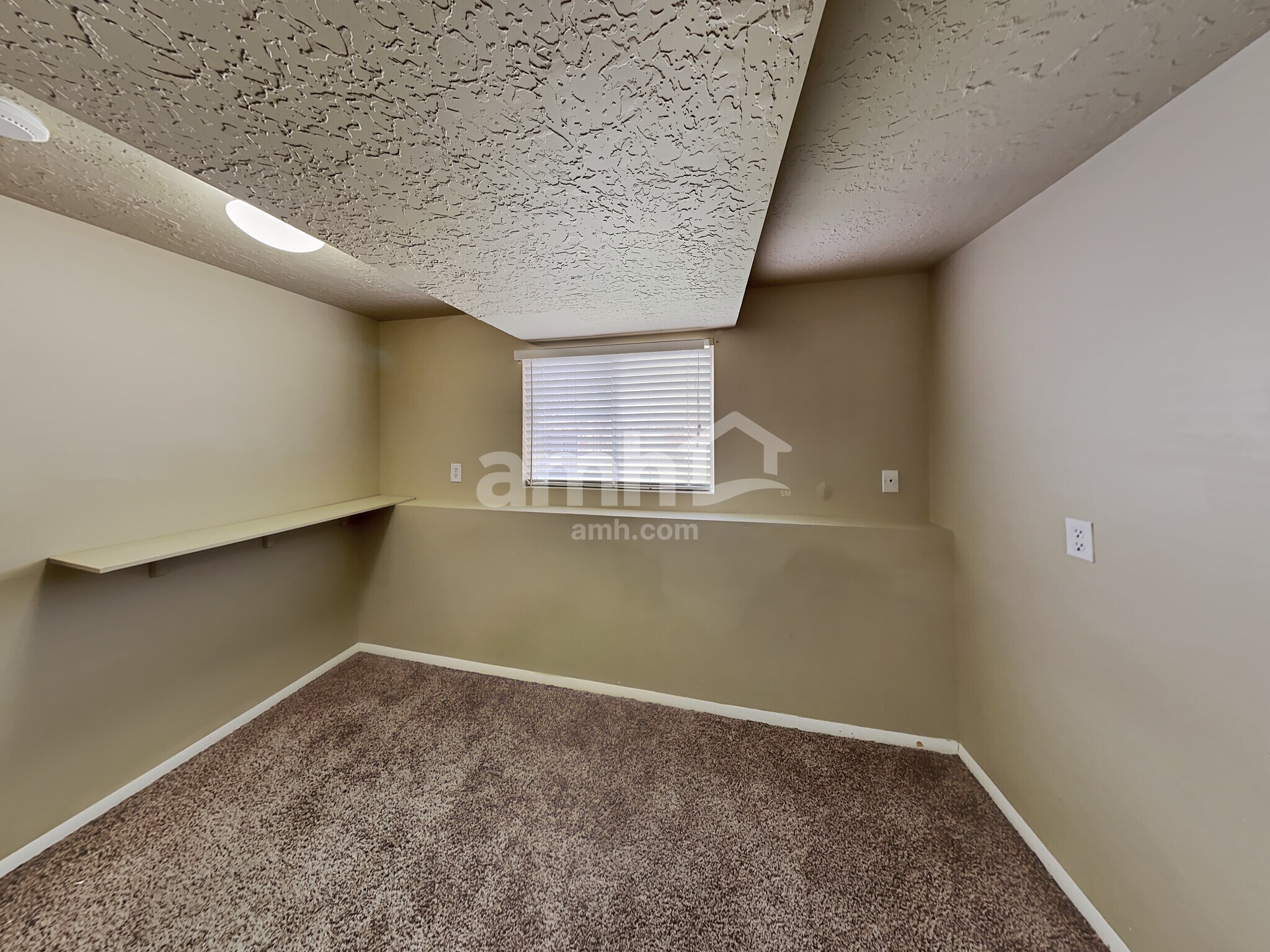 Building Photo - 5827 S 4025 W