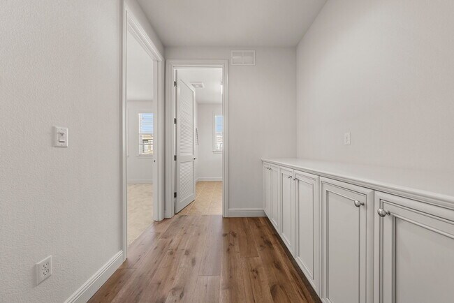 Building Photo - 7585 Mindy Mae Ln