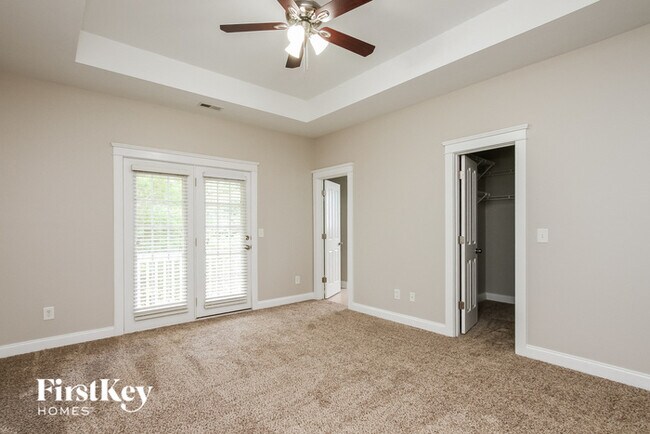 Building Photo - 532 Catawba Ave