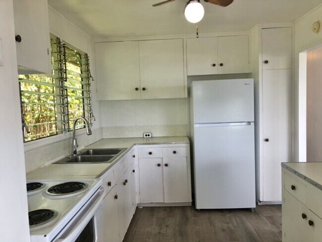 Building Photo - 3670 Hilo Pl