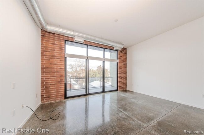 Building Photo - 211 E 9 Mile Rd