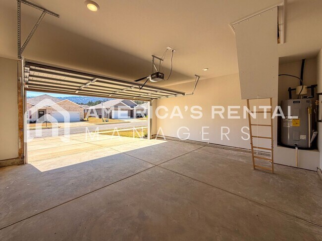 Building Photo - New Construction Home for Rent in Owens Cross Roads, AL!