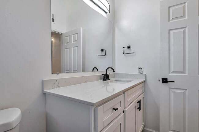 Building Photo - **First Month Free**