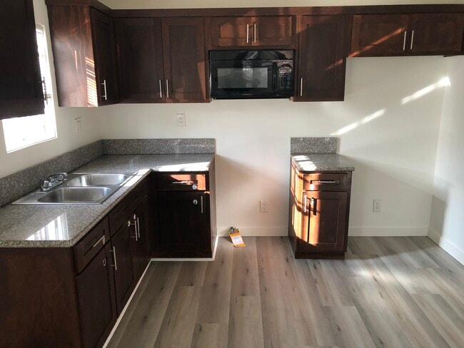 Kitchen - 345 W 76th St