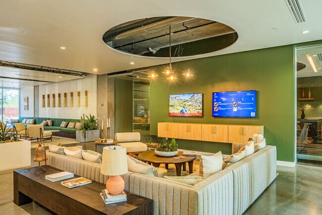 Building Photo - 915 N 4th St