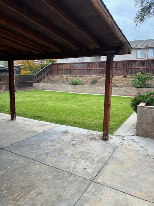 Building Photo - Nice 3 Bedroom/ 3 Bathroom Home in Moreno Valley!!!