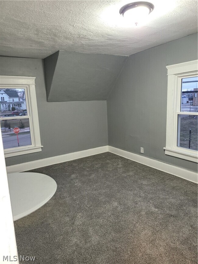 Building Photo - 1007 Dewalt Ave NW
