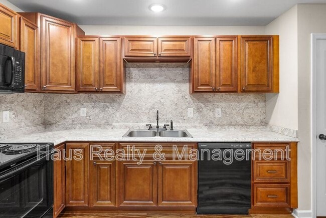 Building Photo - 1709 Evans Rd