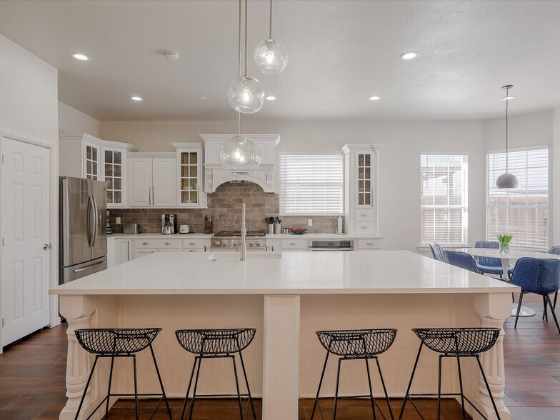 Building Photo - 2620 Bordeaux Dr