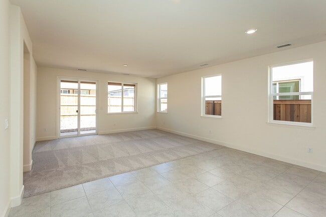 Building Photo - 1260 Grey Owl Dr.