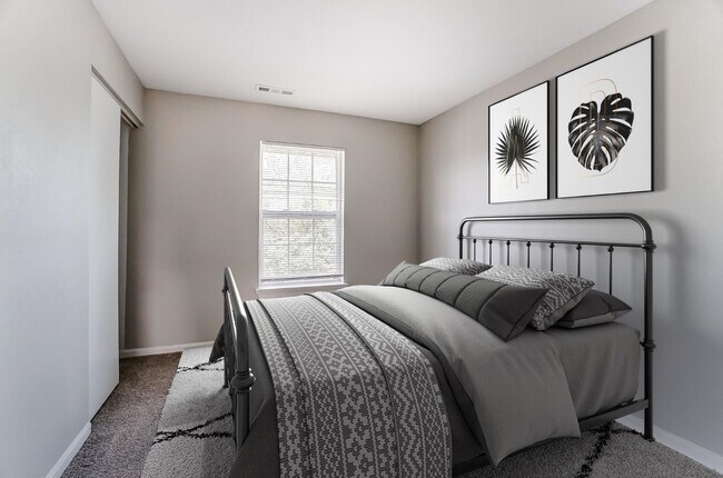 Building Photo - Renovated 2 Bedroom with Washer + Dryer Av...