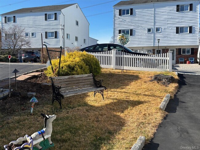 Building Photo - 62 Elissa Ln