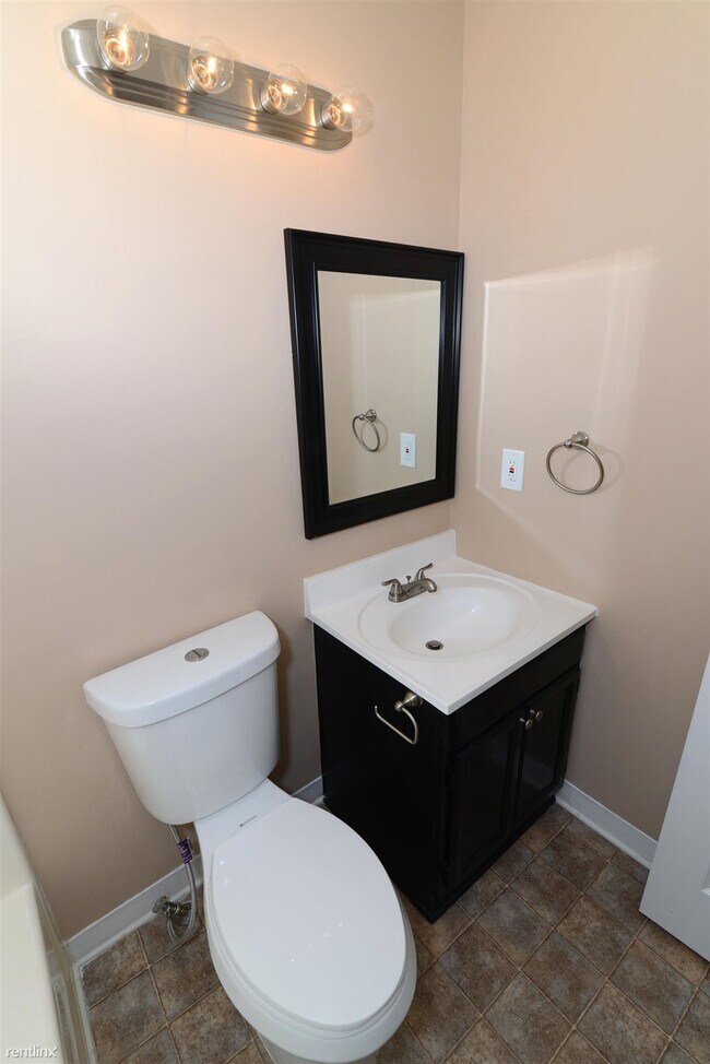 Building Photo - 3467 Meadowlane Pl SW