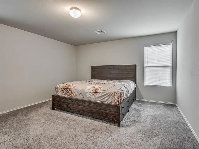 Building Photo - 11609 NW 95th St