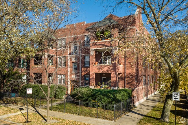 Primary Photo - 4901-4903 N Monticello Ave