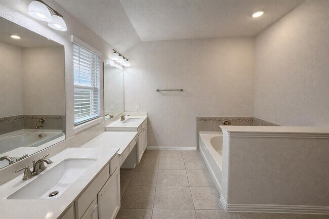 Building Photo - 4205 Hannover Wy