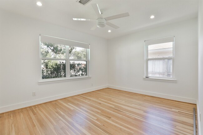 Building Photo - 4613 Libbey Dr