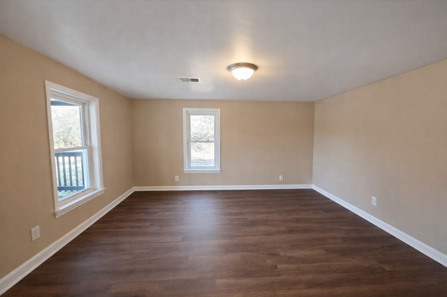 Building Photo - $250 OFF Move In Special!