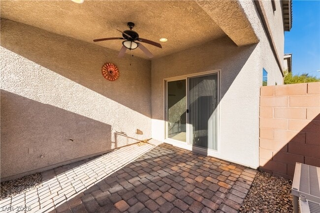 Building Photo - 9526 Vega Carpio Ave