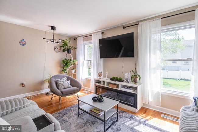 Building Photo - 9308 Canterbury Riding