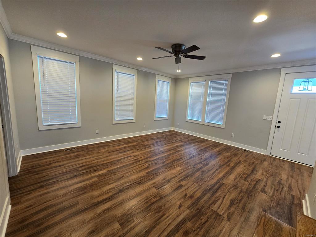 Building Photo - 61 Main St