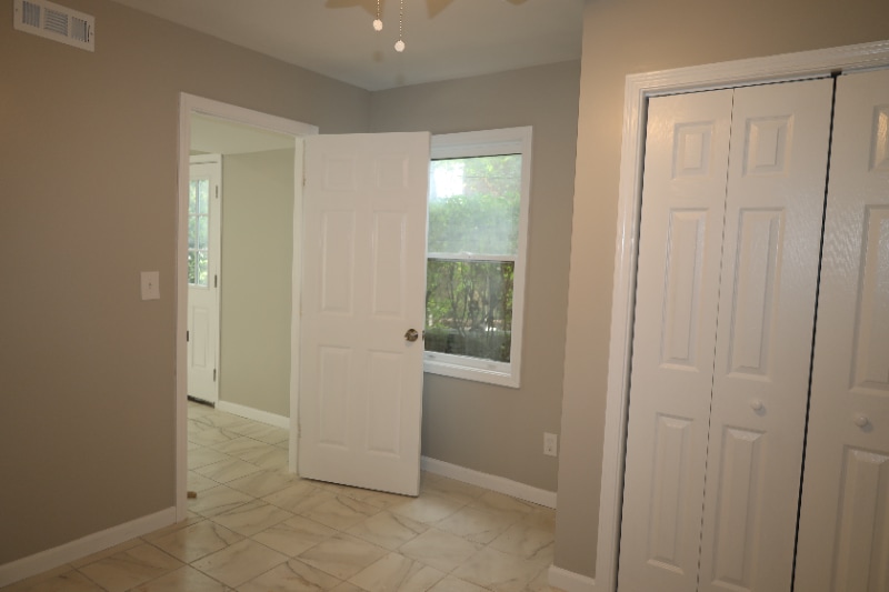 Building Photo - 2135 Vista Dale Ct