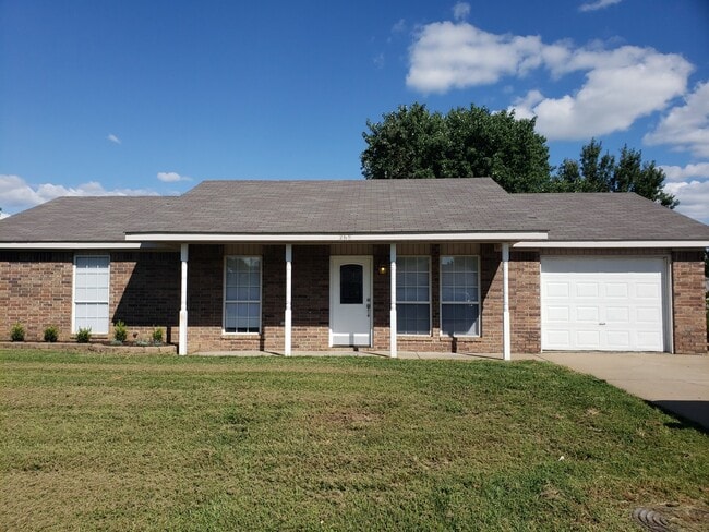 Building Photo - Nice 3 bedroom 2 bath in Farmington