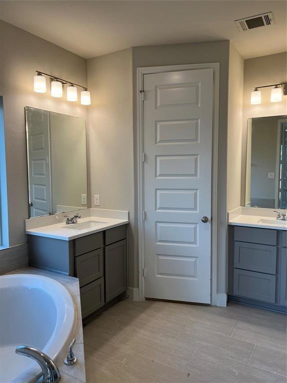 Building Photo - 15707 Autumn Sun