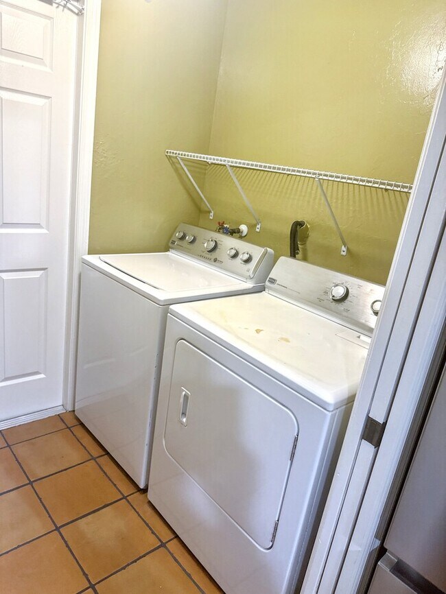 Building Photo - 2240 Safe Harbour Ct