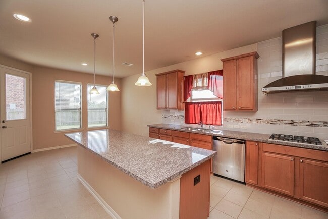 Building Photo - 215 Promenade Estates Ln