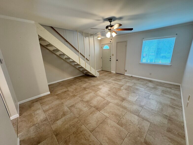 Building Photo - 3214 Crosscreek Dr