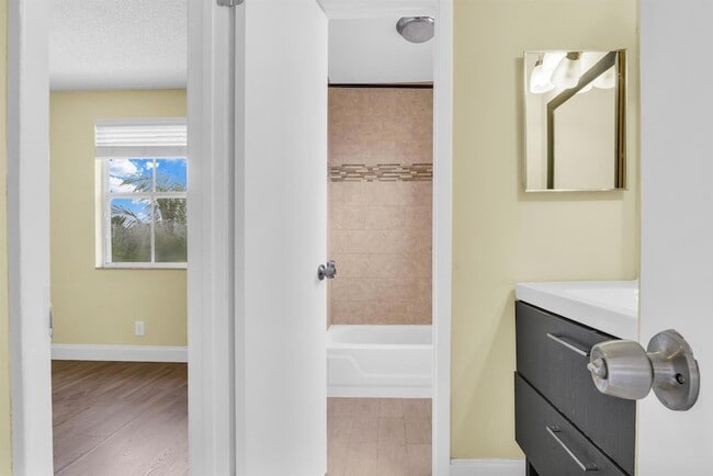 Building Photo - 6279 Island Way