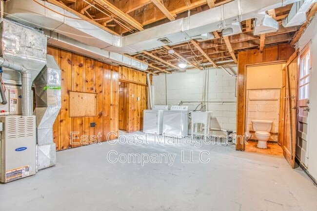 Building Photo - 6149 Dunroming Rd