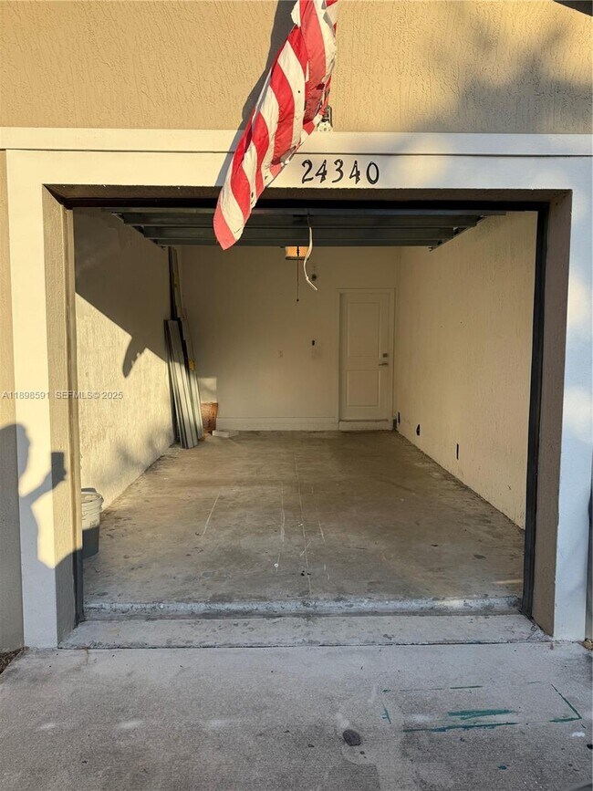 Building Photo - 24340 SW 117th Ave