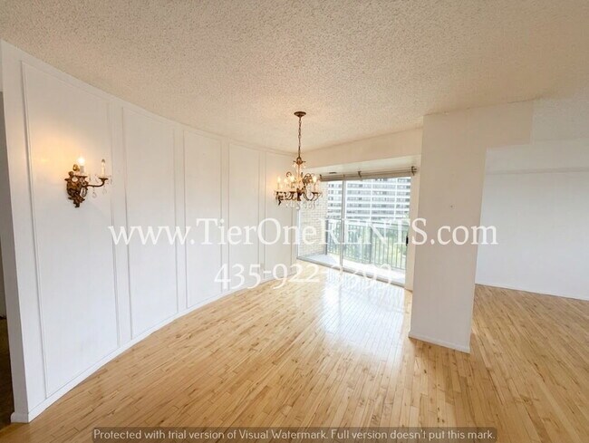 Building Photo - This property offers a NO DEPOSIT option available for qualified renters