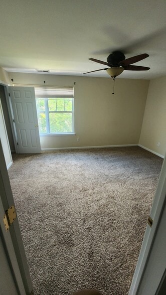 Building Photo - 94 Woodlake Dr