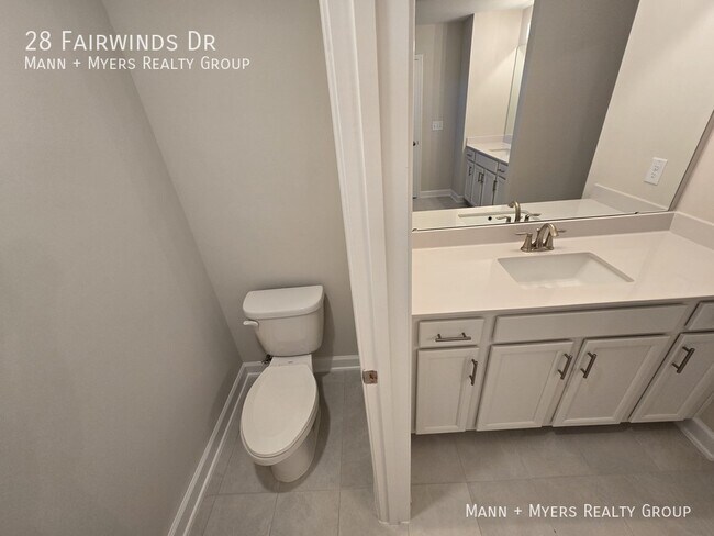 Building Photo - 28 Fairwinds Dr