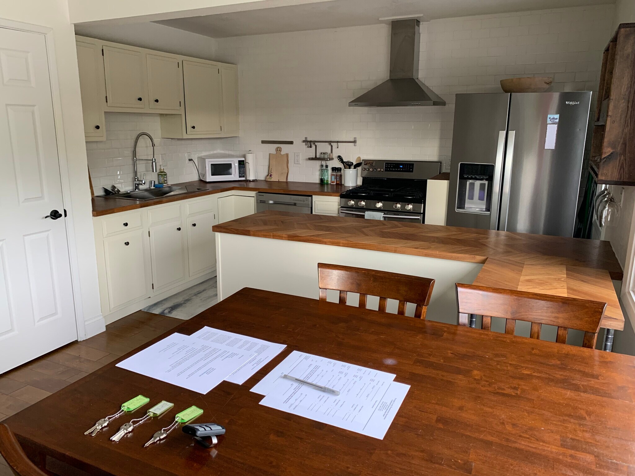 Building Photo - 2018 Stonegate Cir