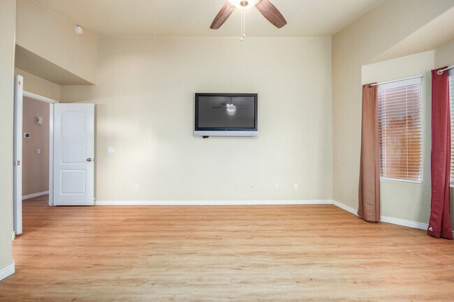 Building Photo - COMING SOON! Spacious 3 Bed, 2 Bath Home in Mesa