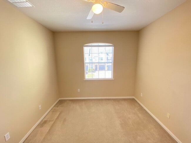 Building Photo - 519 Terrace Spring Dr