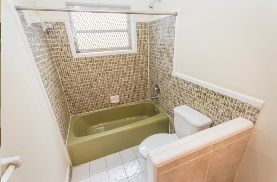 Building Photo - 4986 NW 39th St