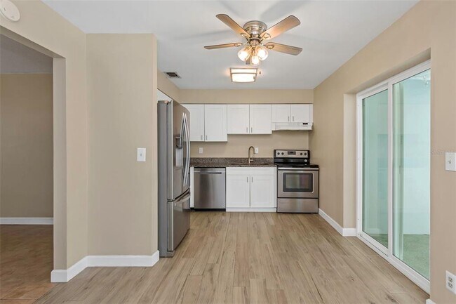 Building Photo - 6842 62nd Ave N