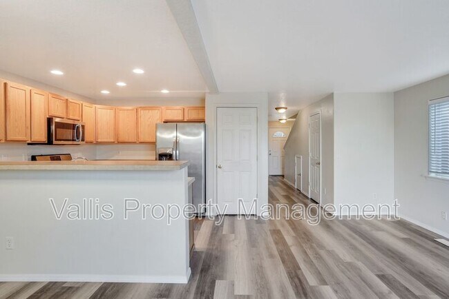 Building Photo - 4422 Remington Pl NE