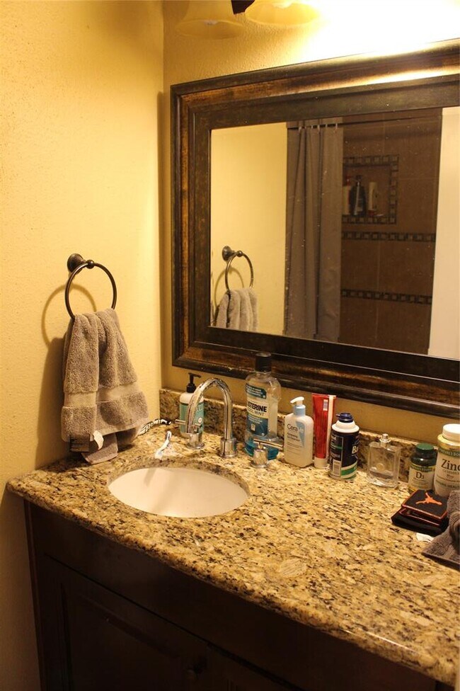 Building Photo - 2801 Rio Grande St