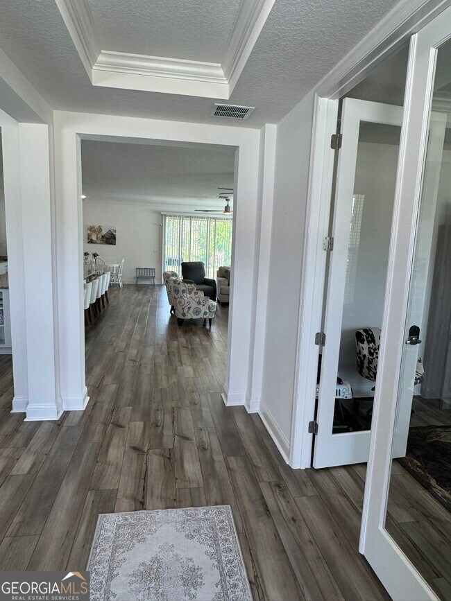 Building Photo - 205 Starboard Ct