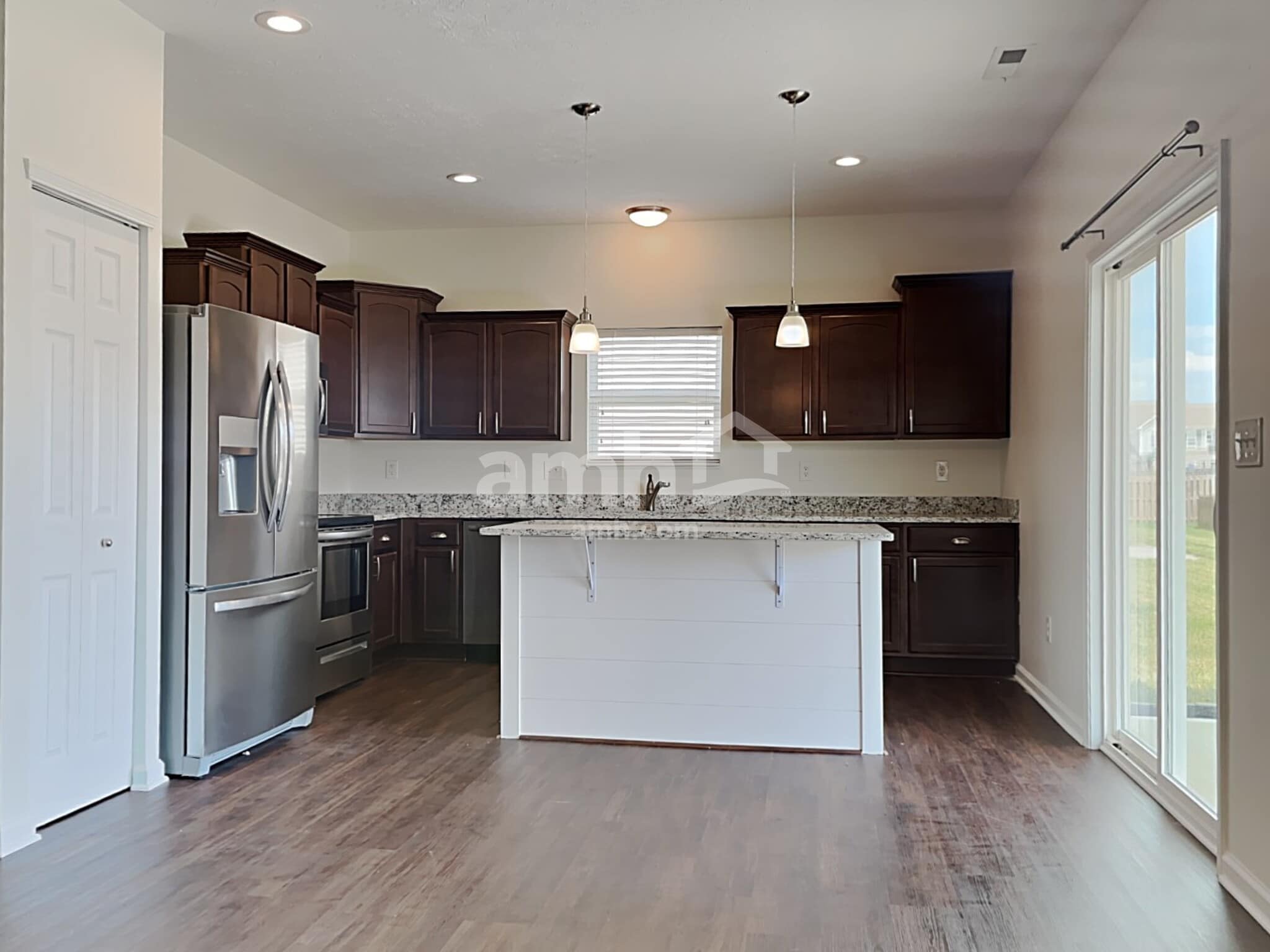 Building Photo - 877 Coralberry Ln