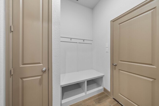 Building Photo - 316 Hulda Trl